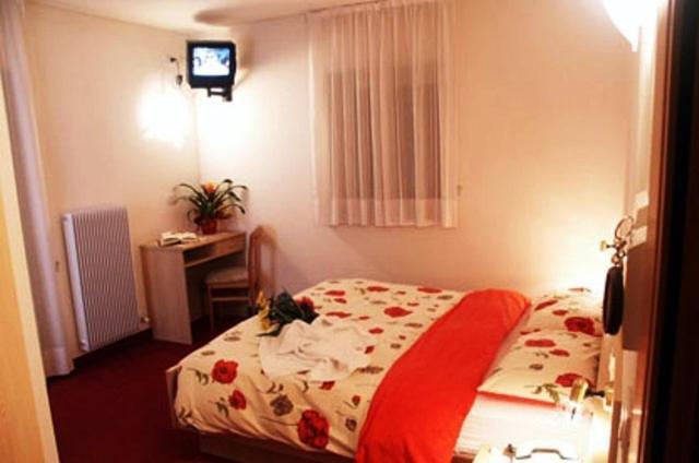 Hotel Zanon Ziano Di Fiemme Luaran gambar