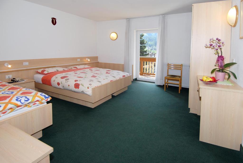 Hotel Zanon Ziano Di Fiemme Bilik gambar
