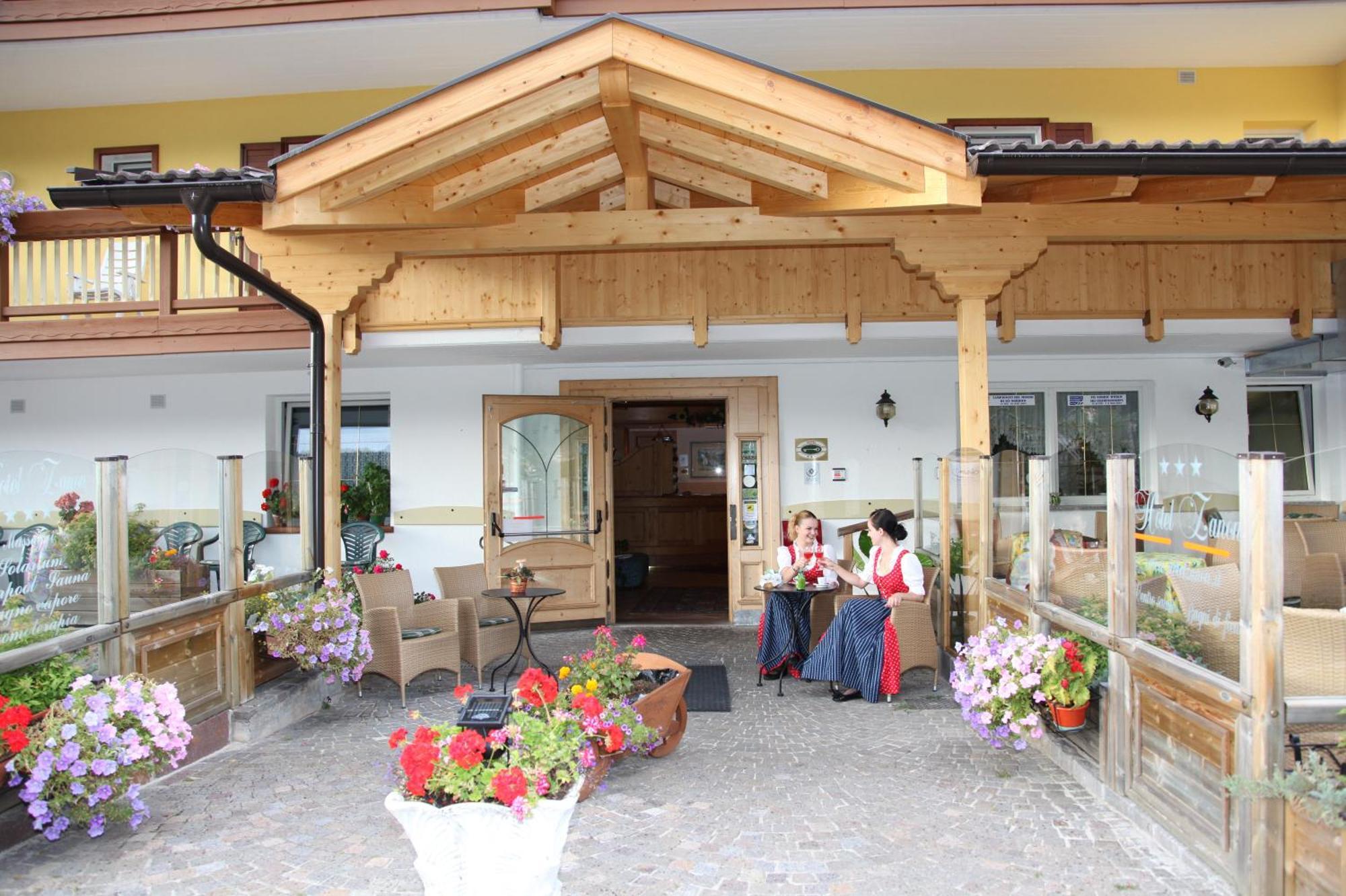 Hotel Zanon Ziano Di Fiemme Luaran gambar