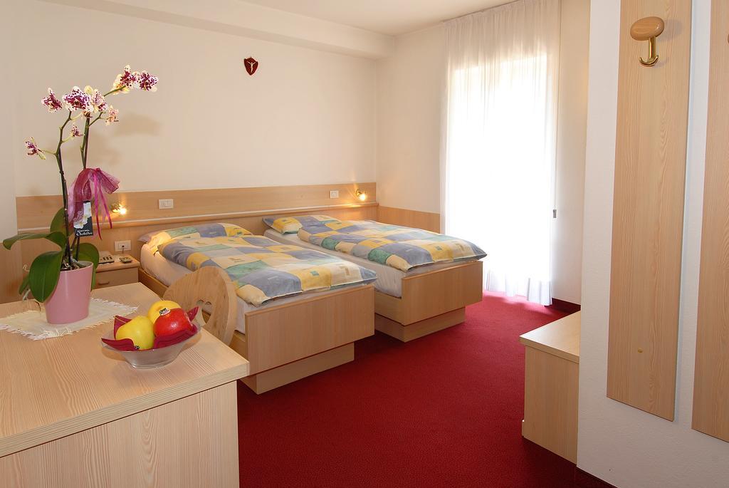 Hotel Zanon Ziano Di Fiemme Luaran gambar